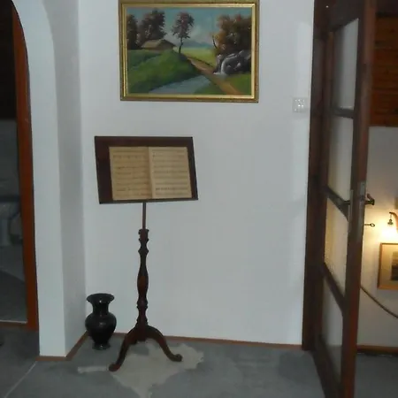 Marcsi Vendeghaz Guest house