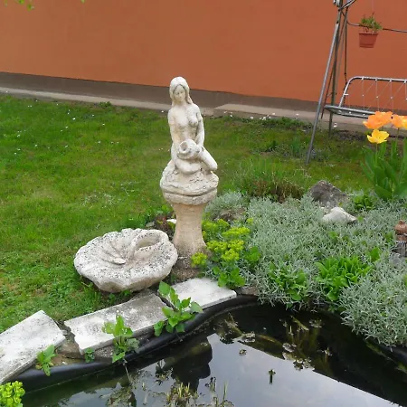 Marcsi Vendeghaz Guest house